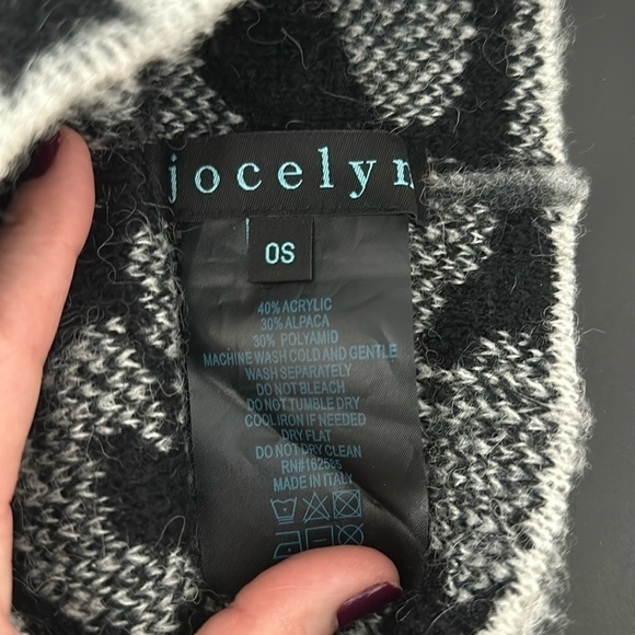 Jocelyn Animal Jacquard Knit Hat - Picture 4 of 7